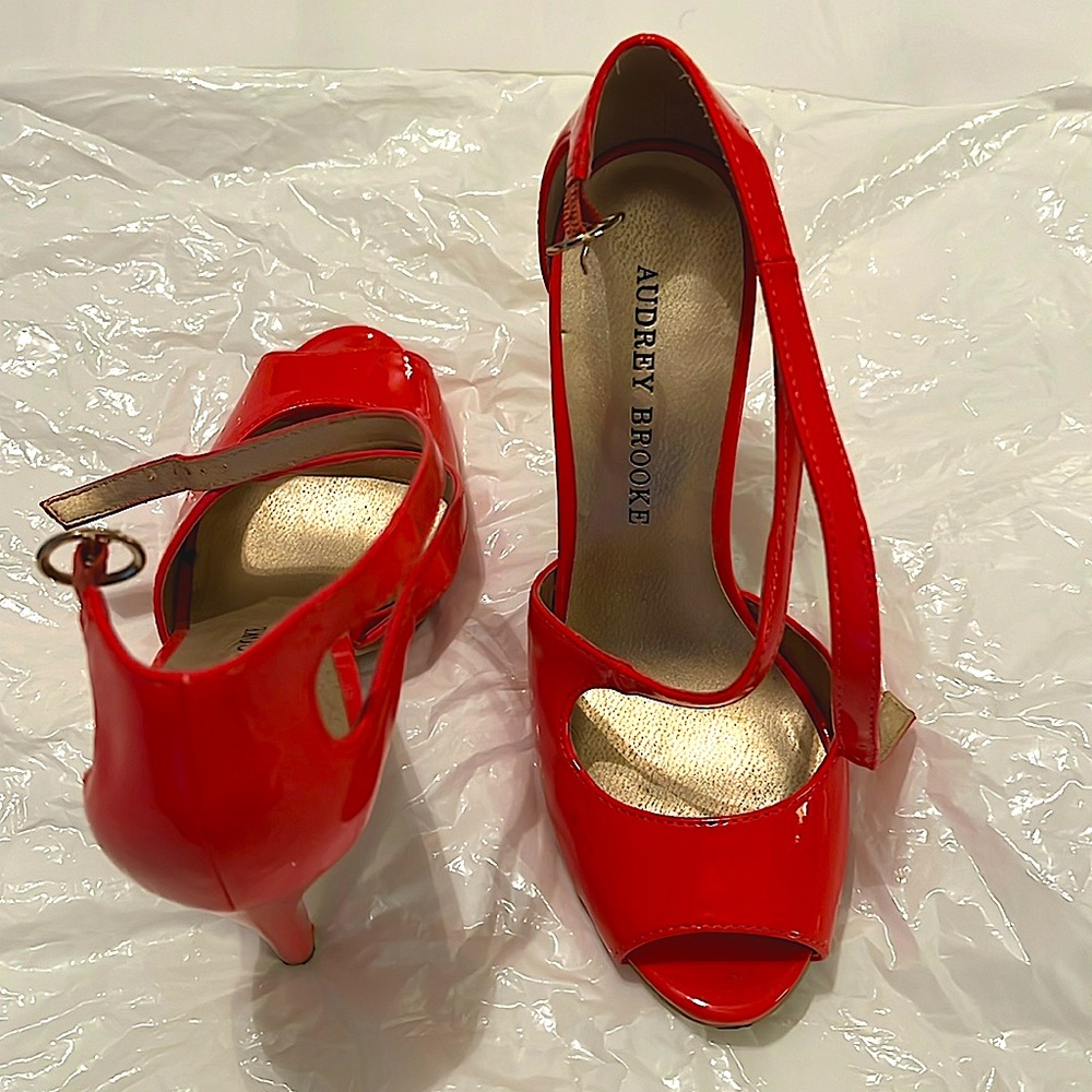Audrey Brooke High Heels size 7m